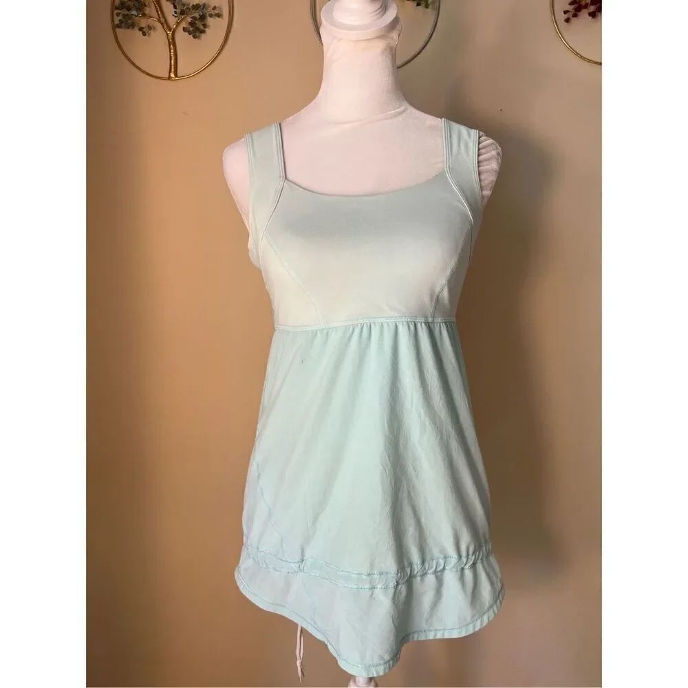 Lululemon Run: Chase Me Tank in Aquamarine Size 4